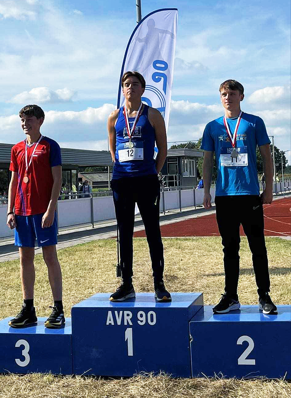 Joep op het hoogste podium tijdens het Brabants Kampioenschap U16.