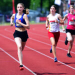 Lieve loopt een snelle 400m (archieffoto van haar debuut één week eerder).